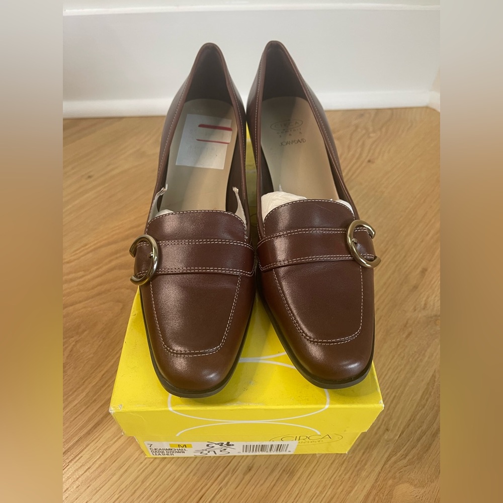NIB Joan & David Chocolate Brown Loafers with Gold Buckle, 7M